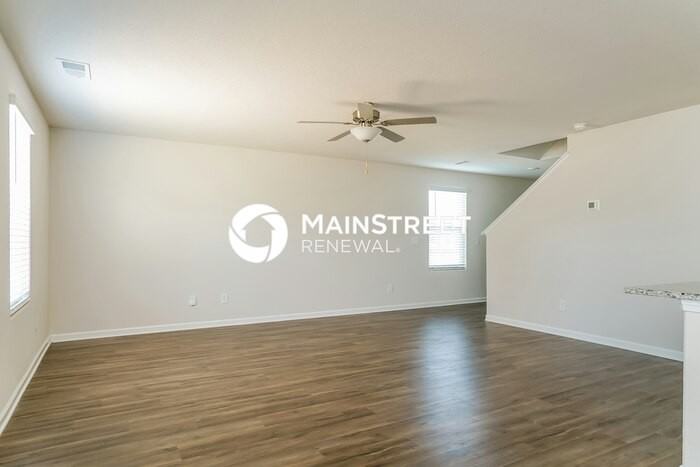 300 Gourd Street - Photo 4 of 20