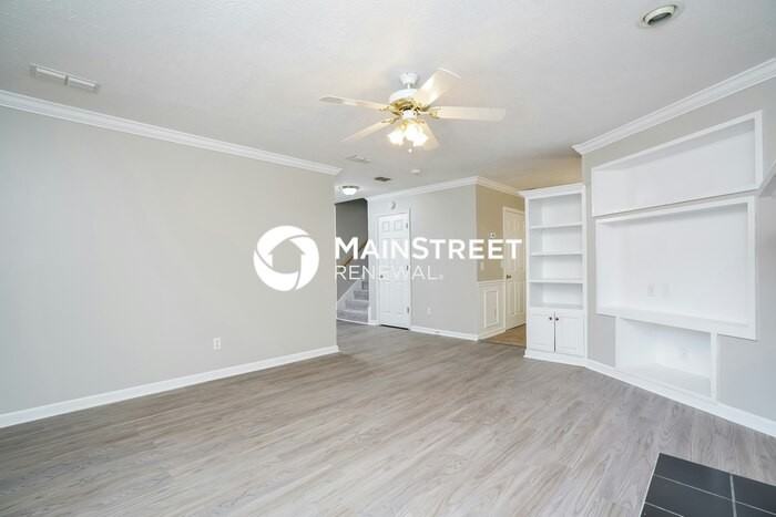 2024 Summit Ln - Photo 3 of 17