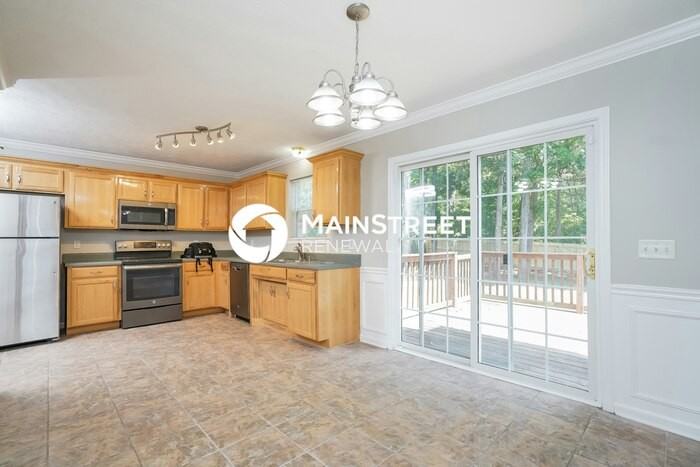 2024 Summit Ln - Photo 5 of 17