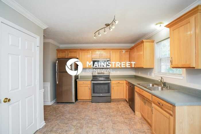 2024 Summit Ln - Photo 6 of 17