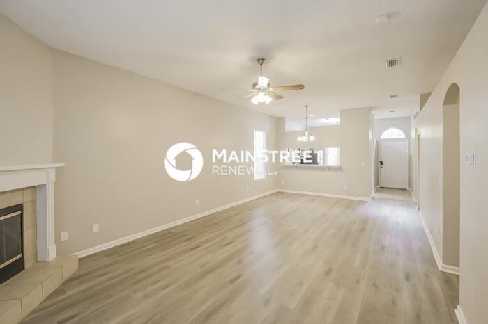 10813 Campus Heights Ln - Photo 3 of 16