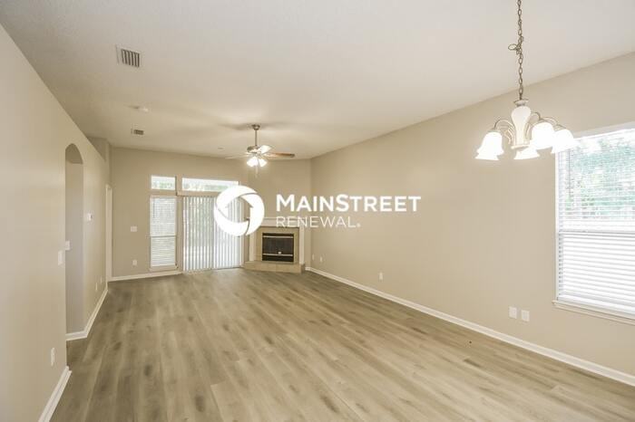 10813 Campus Heights Ln - Photo 4 of 16