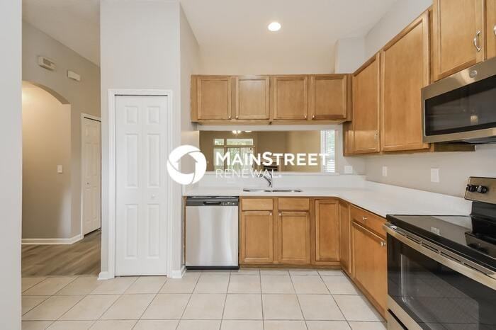 10813 Campus Heights Ln - Photo 5 of 16