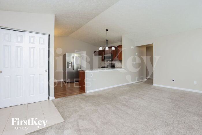 3215 Heatherside Dr - Photo 3 of 15