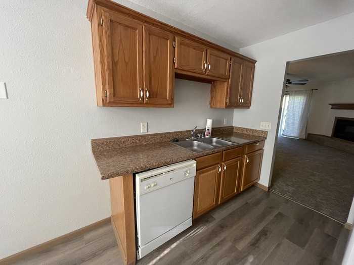 6924 North Edison Avenue - Photo 7 of 18