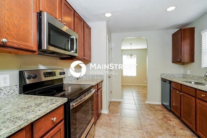 10910 Cimarron Cove - Photo 3 of 17