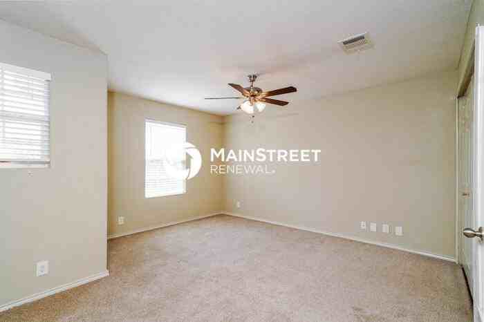 10910 Cimarron Cove - Photo 6 of 17