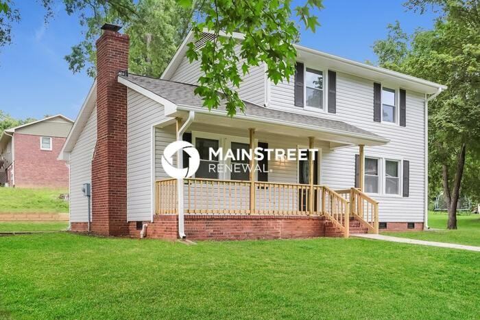 511 Foxcroft Drive #511 - Photo 2 of 17