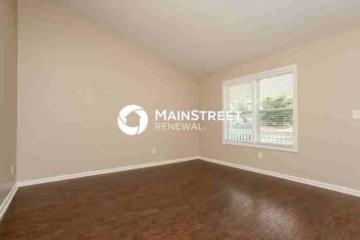 141 Montego Cir - Photo 3 of 15