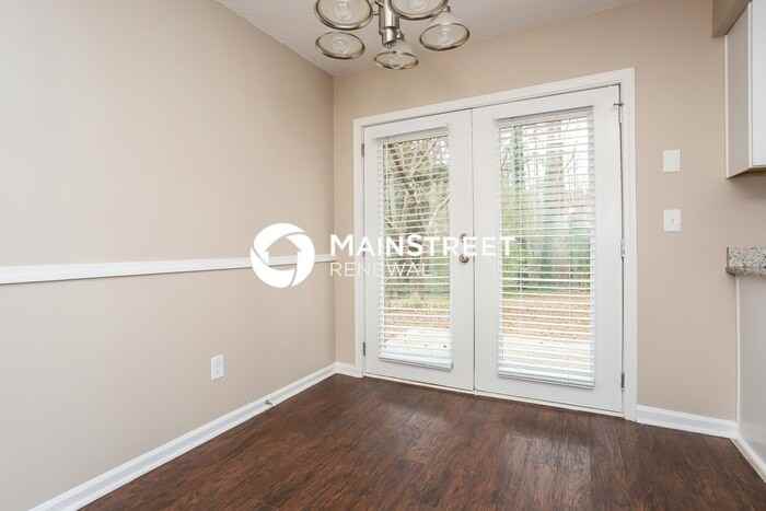 141 Montego Cir - Photo 4 of 15