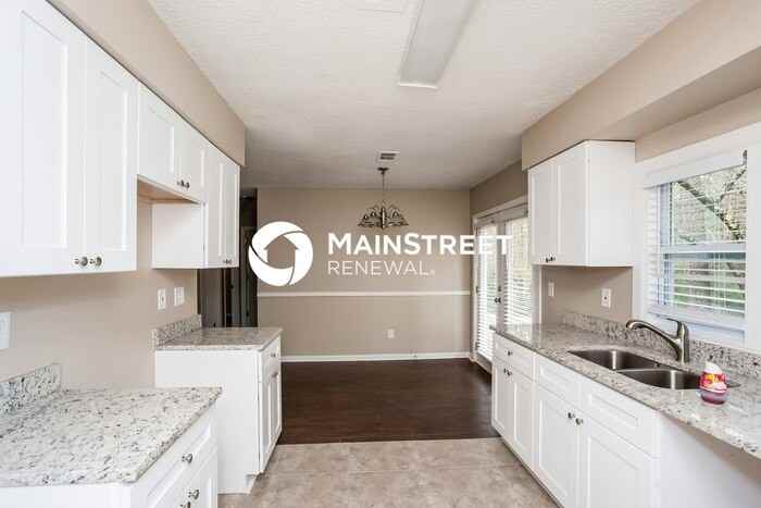 141 Montego Cir - Photo 7 of 15