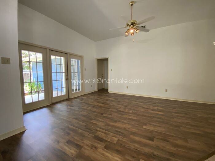 1301 Pecan Square - Photo 3 of 21