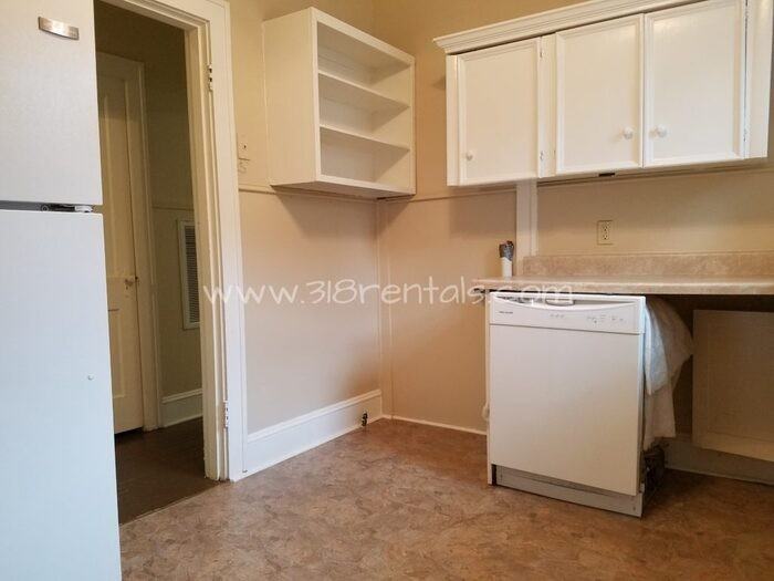 3422 Beverly Pl - Photo 7 of 12