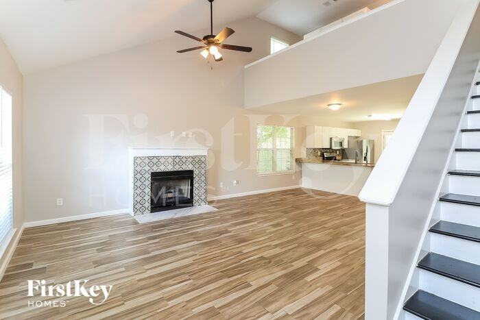 306 Edge Hill Court - Photo 2 of 15