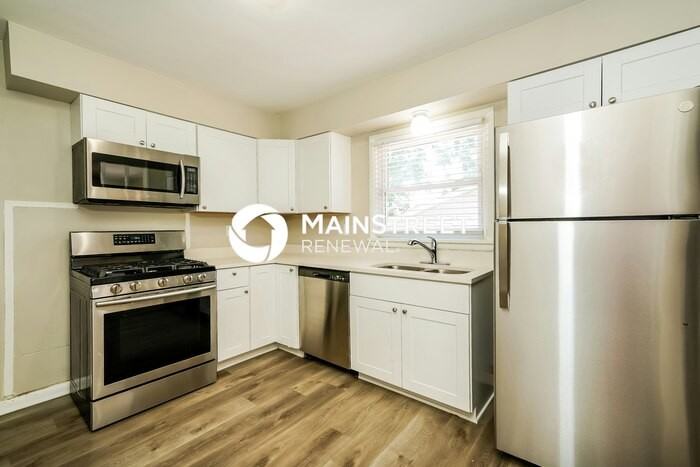 4401 Charlotte Ann Drive - Photo 5 of 17