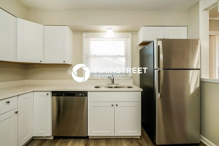 4401 Charlotte Ann Drive - Photo 7 of 17