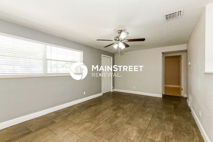 5820 21st St W - Photo 2 of 17