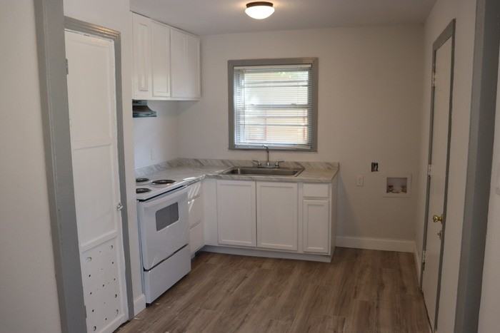 6415 Latta St #1 - Photo 7 of 12