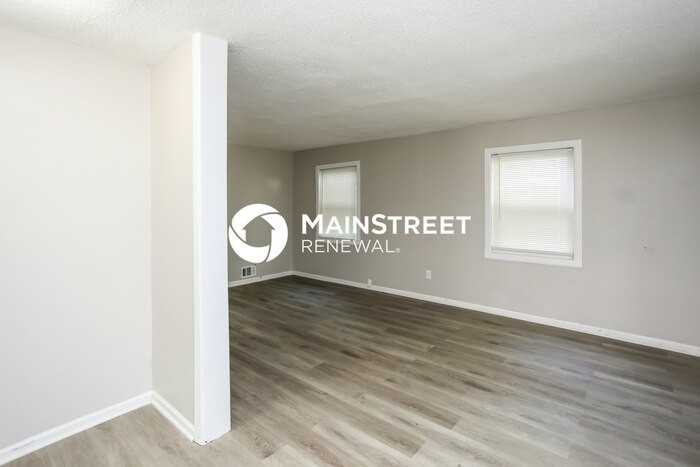 7318 Brooklyn Ave - Photo 3 of 16