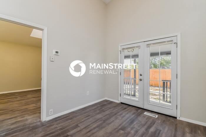 310 Oneil Ct - Photo 2 of 16