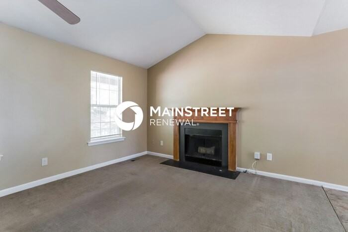 595 Deering Drive - Photo 3 of 15