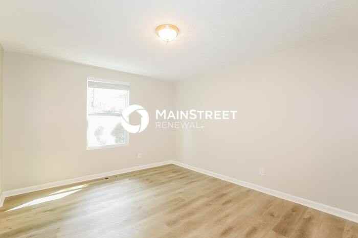 694 Stoneside Dr - Photo 6 of 19