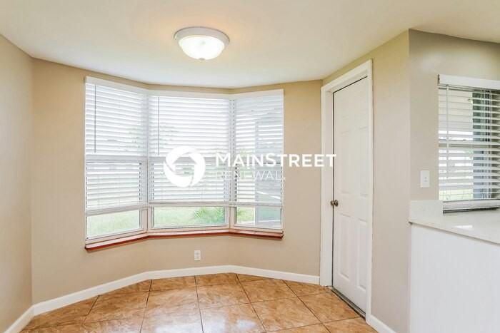 2214 Sw 2nd Ct - Photo 5 of 16