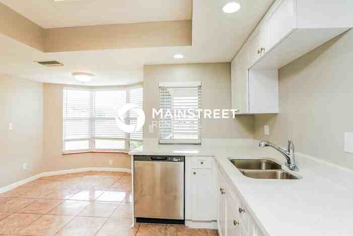 2214 Sw 2nd Ct - Photo 6 of 16