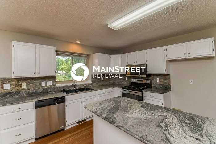 5245 Quasar Ct - Photo 6 of 18