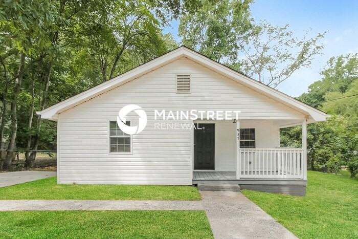 931 South Church Street - Photo 2 of 16