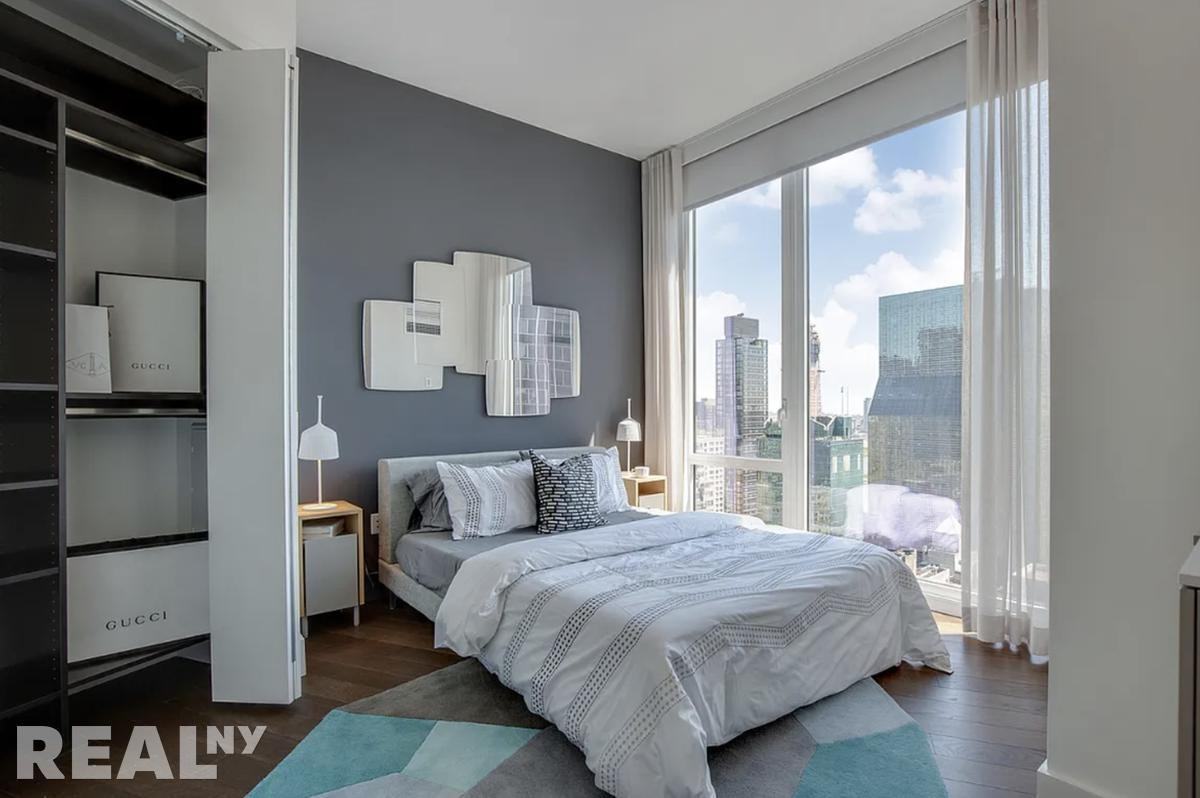 E 44th St #30E - Photo 5 of 7