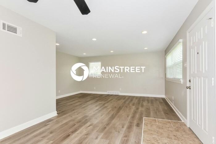 635 Loyola Drive - Photo 2 of 17