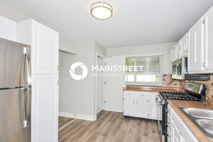 635 Loyola Drive - Photo 5 of 17