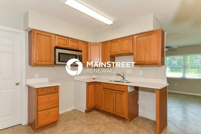 893 Riviera Ln Nw - Photo 4 of 16