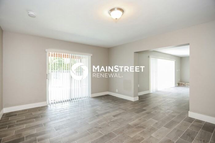 11041 Glenwood Dr - Photo 5 of 16