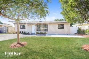 1811 Nw 1st Way - Photo 1 of 1