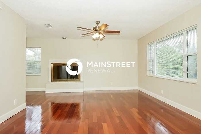 38 Woodlake Dr - Photo 3 of 18