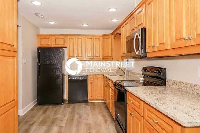 38 Woodlake Dr - Photo 5 of 18