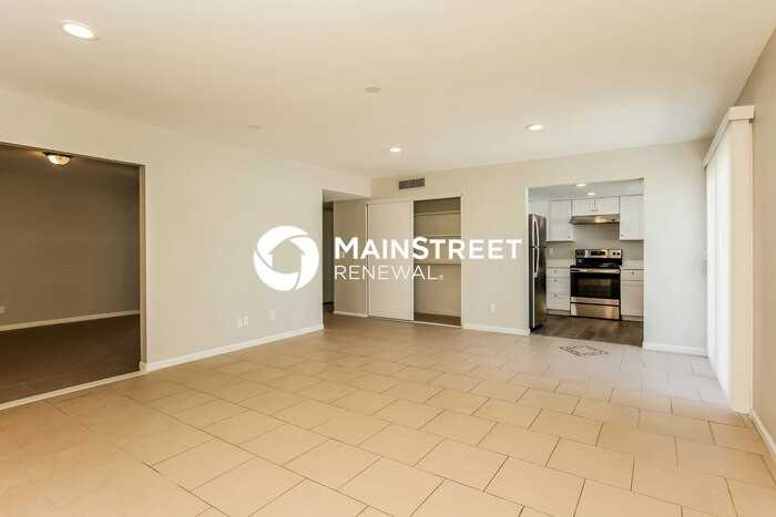 10412 W Calle De Edens - Photo 5 of 17