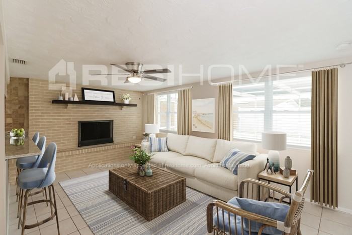 5746 1st Ave - Photo 7 of 18