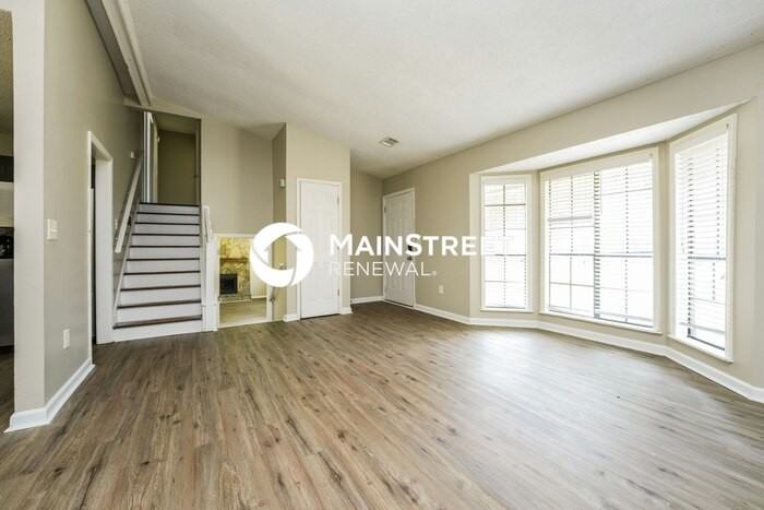 5517 Hadrian Ct - Photo 2 of 18