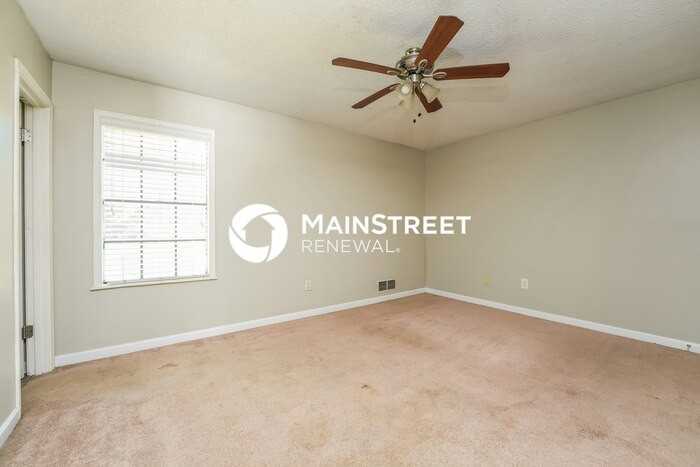 5517 Hadrian Ct - Photo 5 of 18