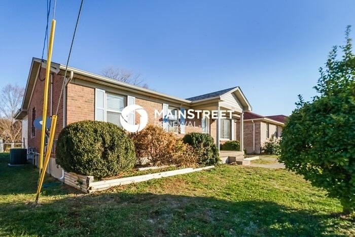 3815 Hillcross Drive - Photo 2 of 16