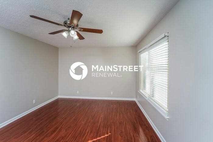 3815 Hillcross Drive - Photo 5 of 16