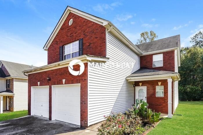 1236 Pebble Rock Road - Photo 2 of 16