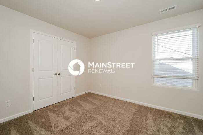 328 Gourd St - Photo 6 of 17