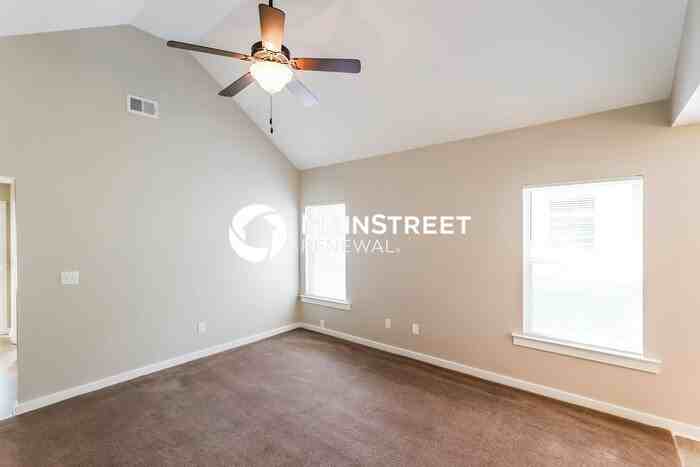 587 Kincaid Cove Ln - Photo 3 of 16