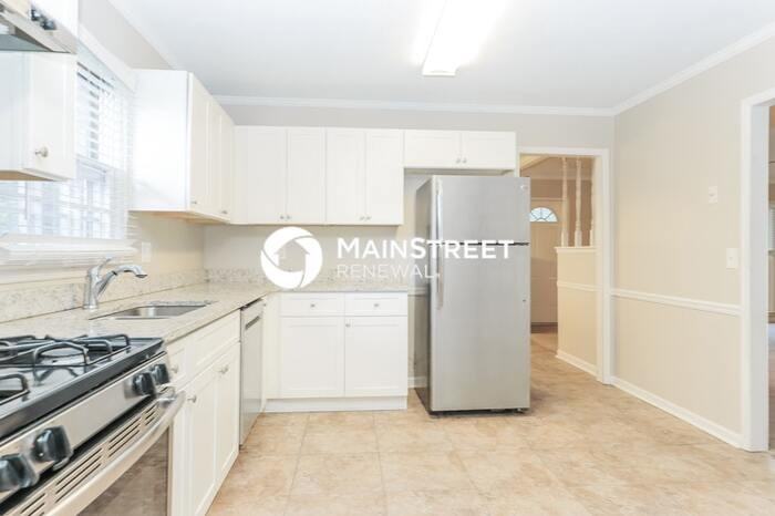 1877 Brandy Lane Southeast - Photo 4 of 16