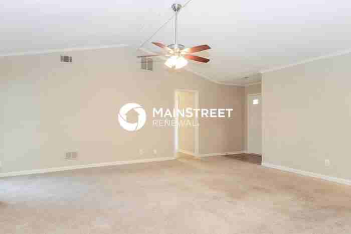 1877 Brandy Lane Southeast - Photo 5 of 16