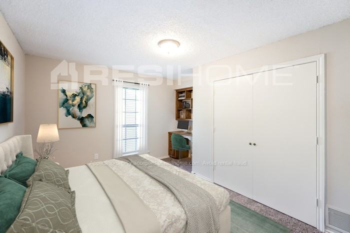 402 Ash Ln - Photo 7 of 19